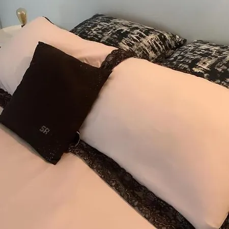 Bed & Breakfast D'hotes The Yellow Cube