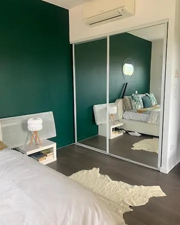 D'hotes The Yellow Cube Bed & Breakfast *
